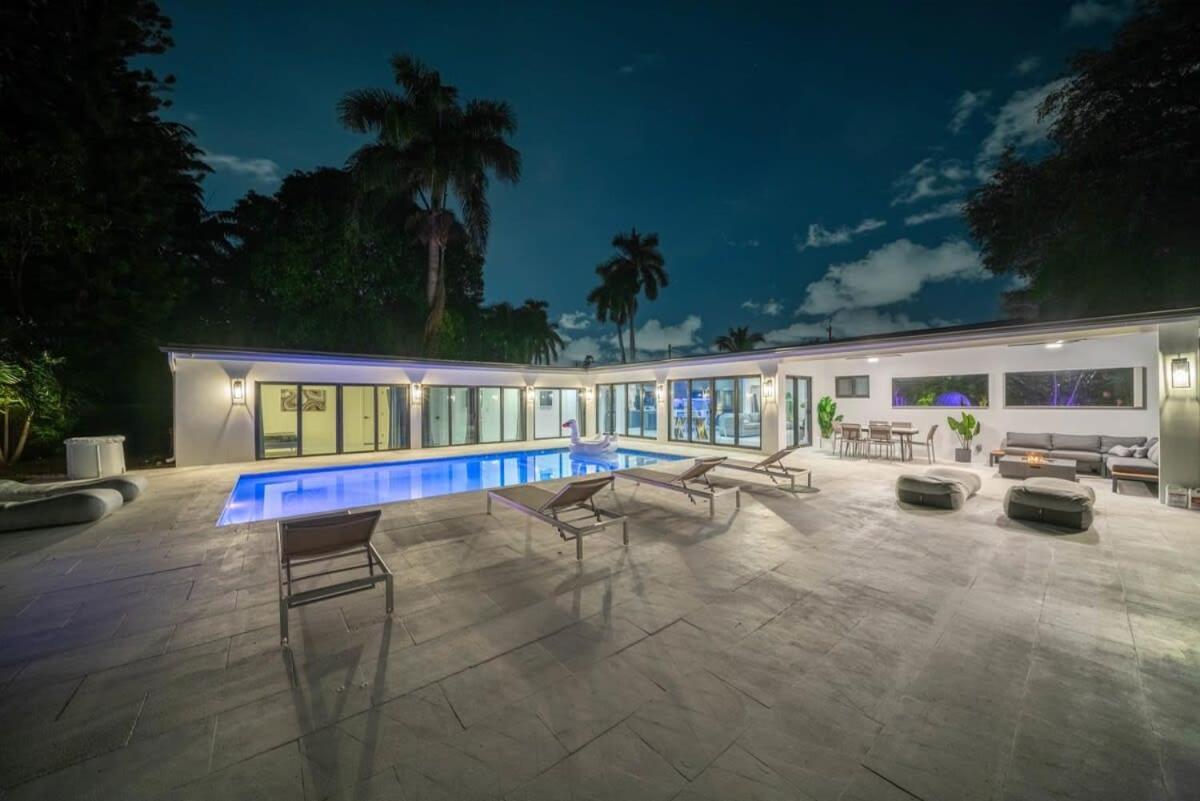 Holiday home Luxury Azure With Heated Pool 20 Minutes To *