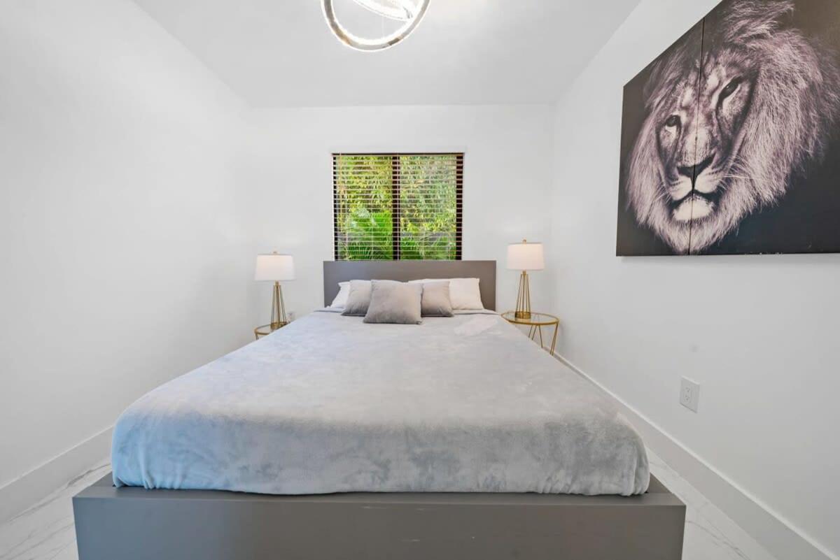 Luxury Azure With Heated Pool 20 Minutes To