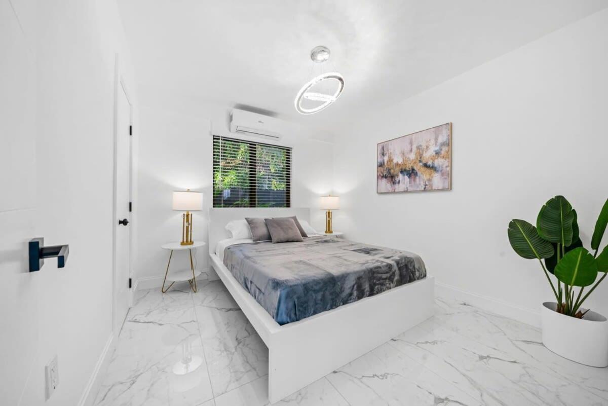 Luxury Azure With Heated Pool 20 Minutes To Miami